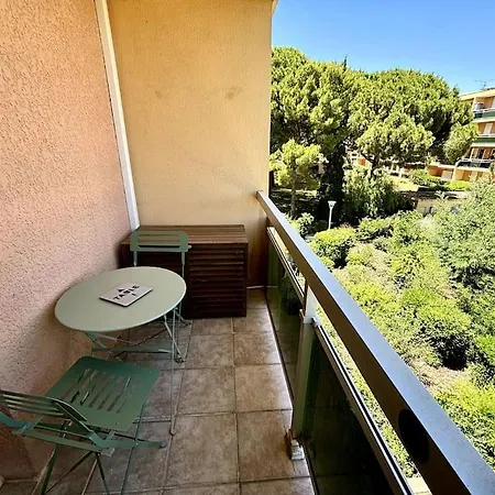 Appartamento Studio Climatise - Tout A Pieds - Refait A Neuf
